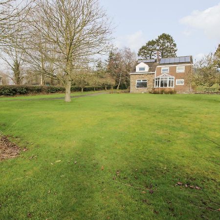 Bicton Lea Villa Acton  Exterior photo
