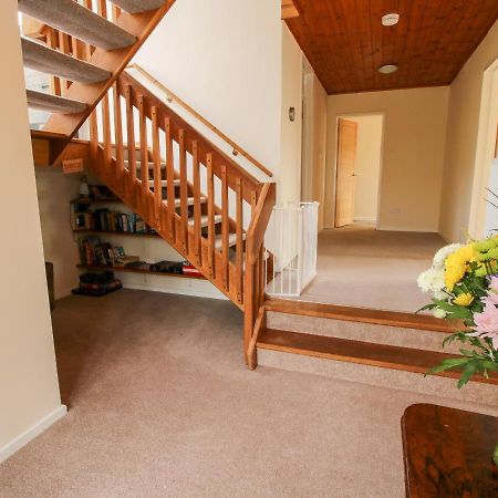 Bicton Lea Villa Acton  Exterior photo