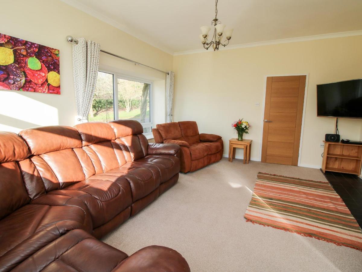 Bicton Lea Villa Acton  Exterior photo