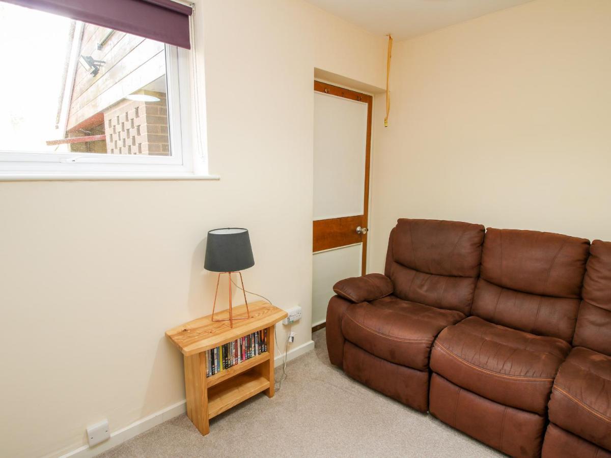 Bicton Lea Villa Acton  Exterior photo