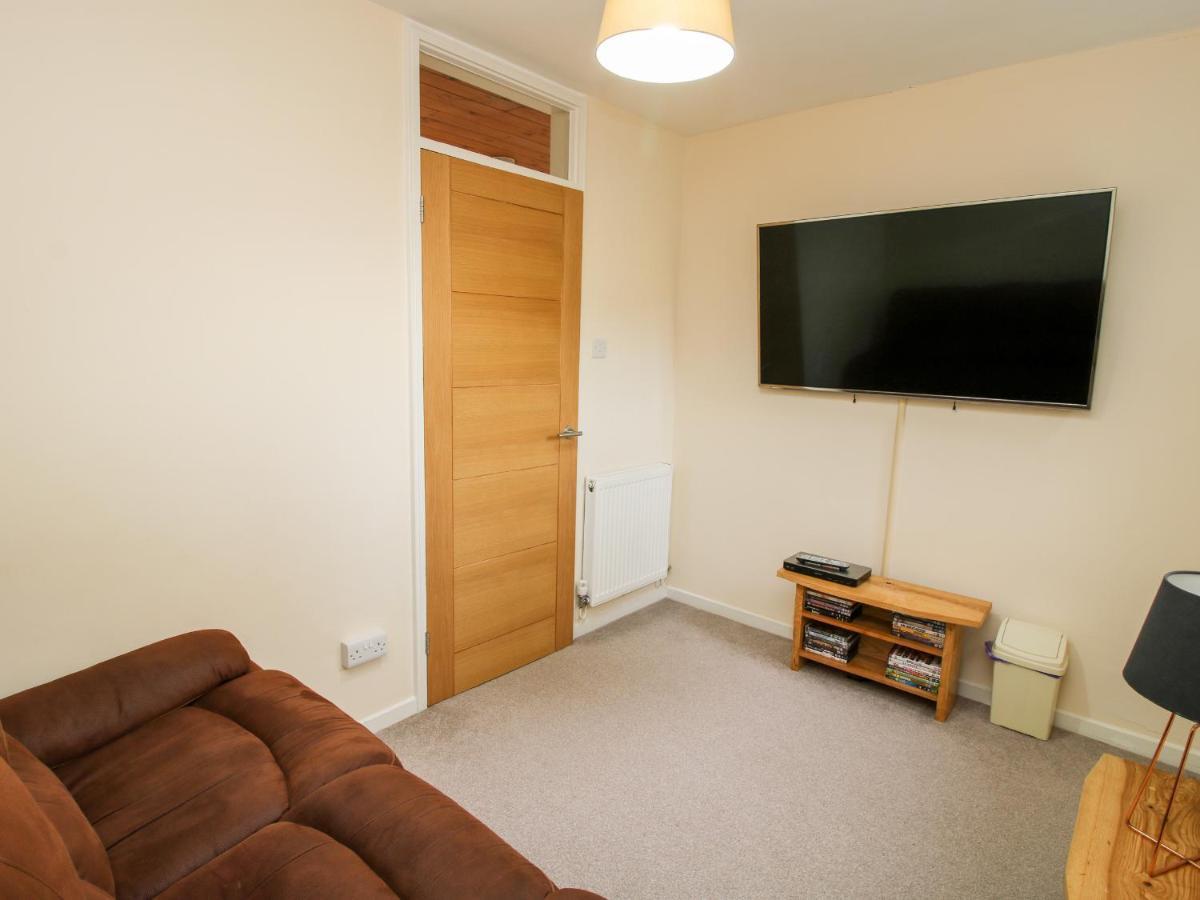 Bicton Lea Villa Acton  Exterior photo